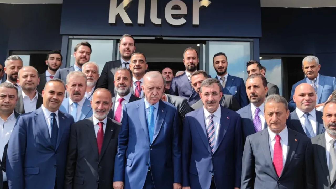 Cumhurbaşkanı Erdoğan, Bitlis’te iplik fabrikası açtı